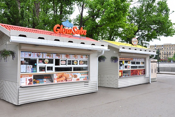 Кафе GlowSubs Sandwiches рядом с метро Октябрьская на Пушкинской набережной (Нескучный сад) -  1