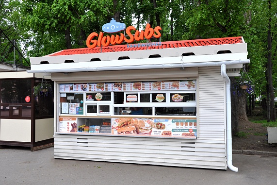 Кафе GlowSubs Sandwiches рядом с метро Октябрьская на Пушкинской набережной (Нескучный сад) -  3
